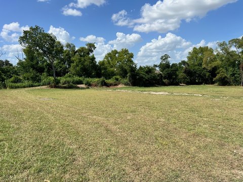 Residential Land in Robinson, TX