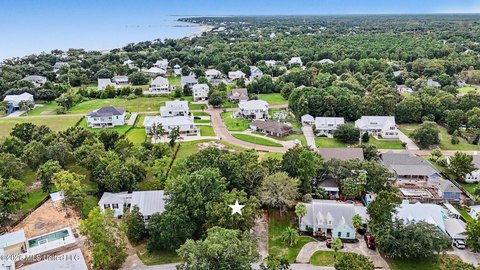 Land, Waveland, MS