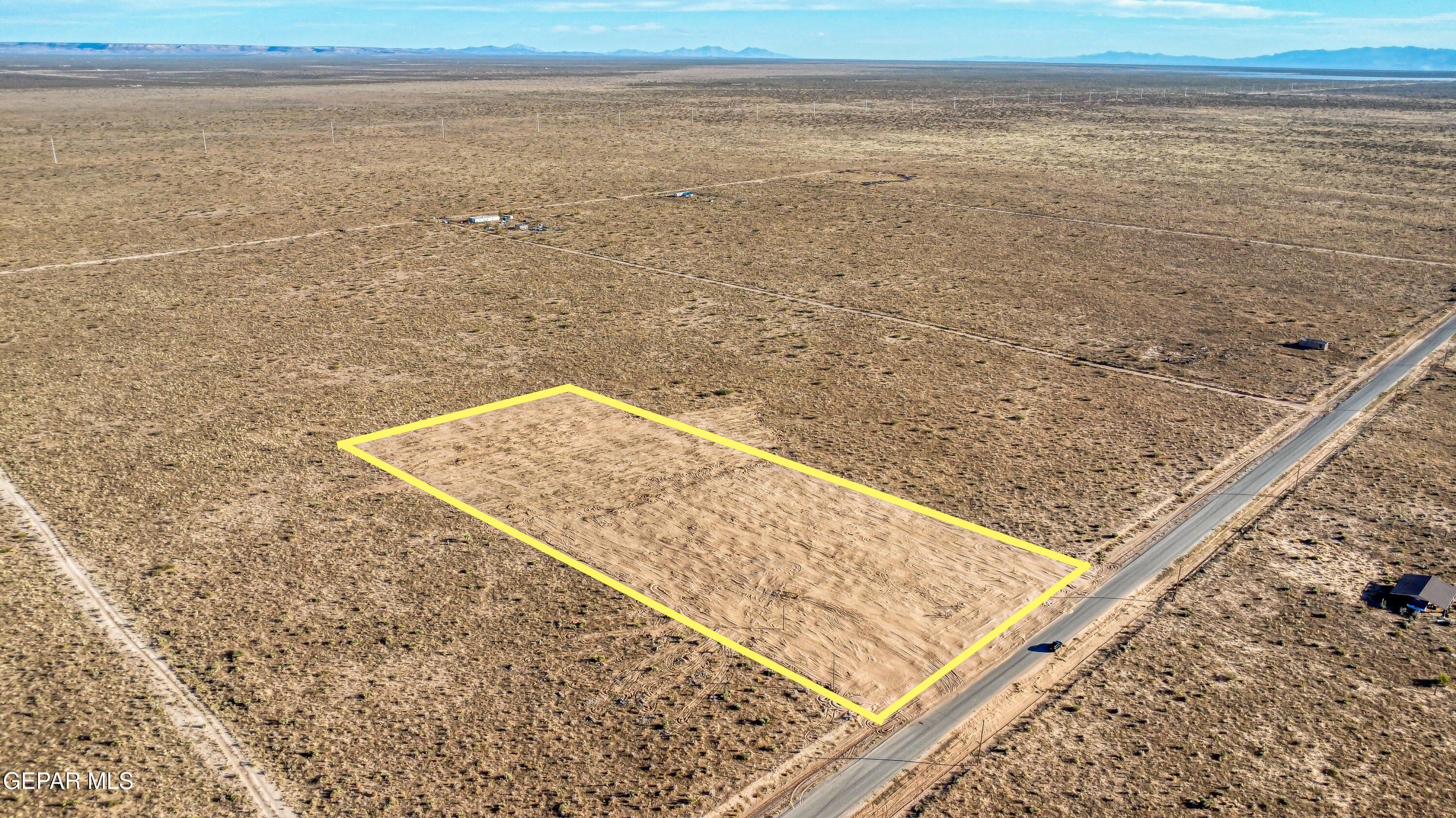 5 Acres Land in Clint, TX