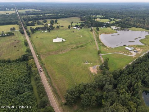 LAND - Centreville, MS