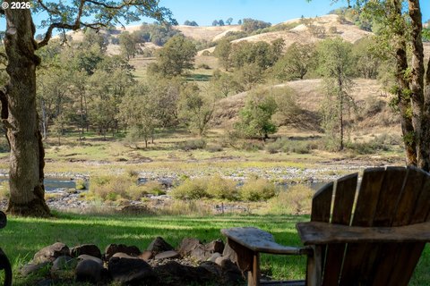 Land, Roseburg, OR