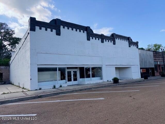 Downtown Magnolia Commercial Building For Sale