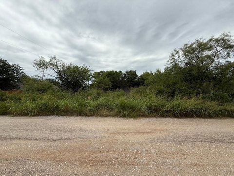 Runaway Bay Lakeside Lot
