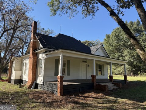 Renovated Farmhouse on 60+ Acres