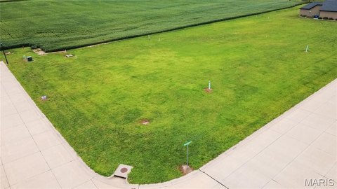 LAND - New Baden, IL