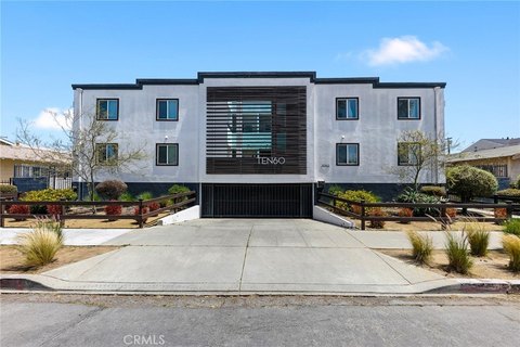 Multifamily Apartment Building