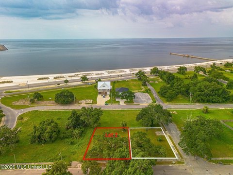 LAND - Gulfport, MS