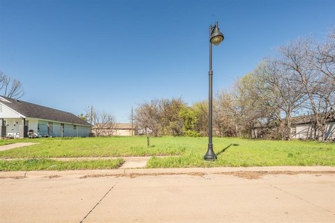 Residential Lot in Growing Area