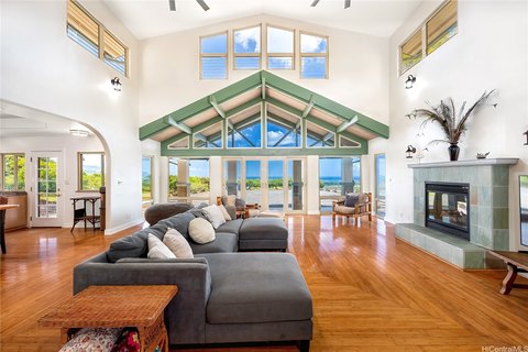 Farmhouse Estate on Picturesque Farm