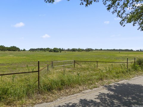LAND - Comfort, TX