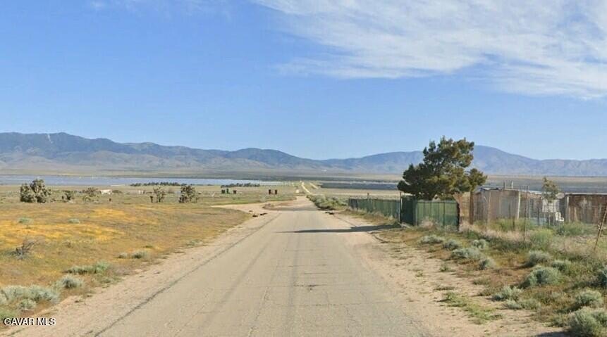 Residential Corner Lot in Rosamond