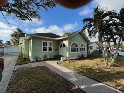 Pompano Beach Triplex with Redevelopment Potential