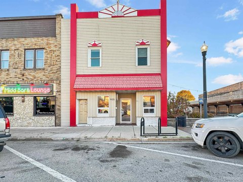 Downtown Gladstone Mixed-Use Investment