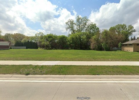 Sterling Heights Commercial Opportunity