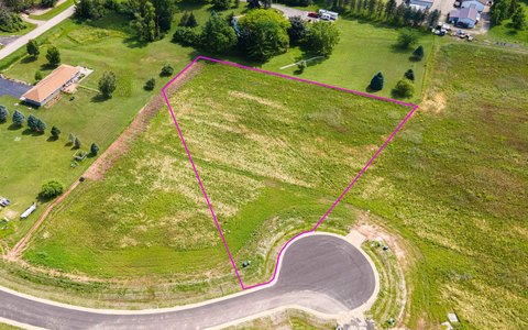 Residential Land in Black Creek