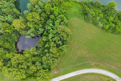 LAND - Carlyle, IL