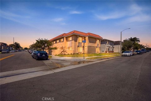 Corner-Lot Quadplex with Garages