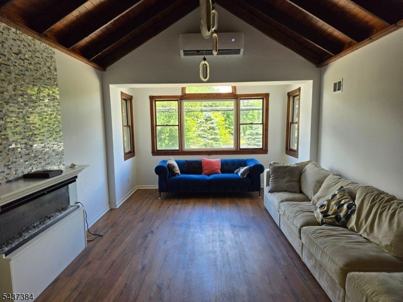 Picture 24