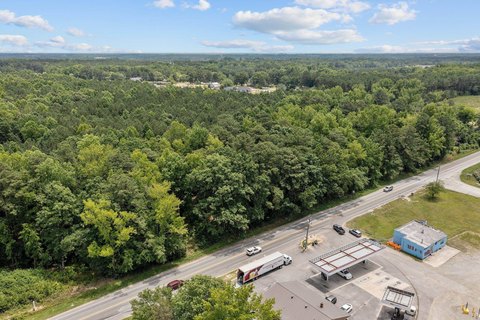 Land on US-401 Highway