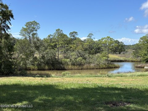 Land, Gautier, MS