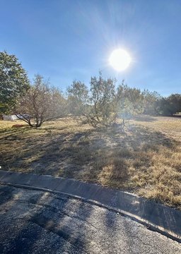 LAND - Kerrville, TX