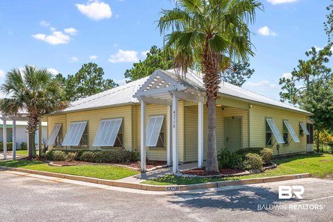 Duplex with Screened-In Patio