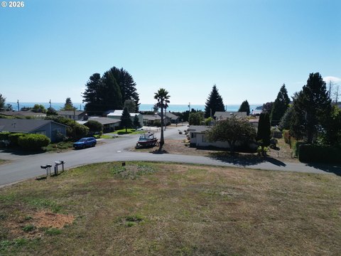 Land, Brookings, OR