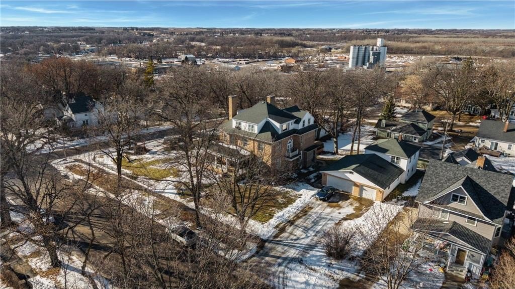 Picture 100
