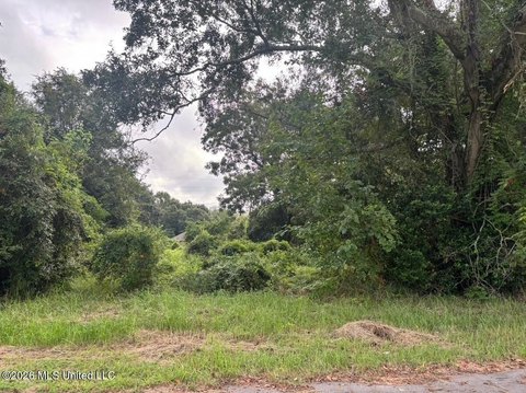 Land, Gulfport, MS