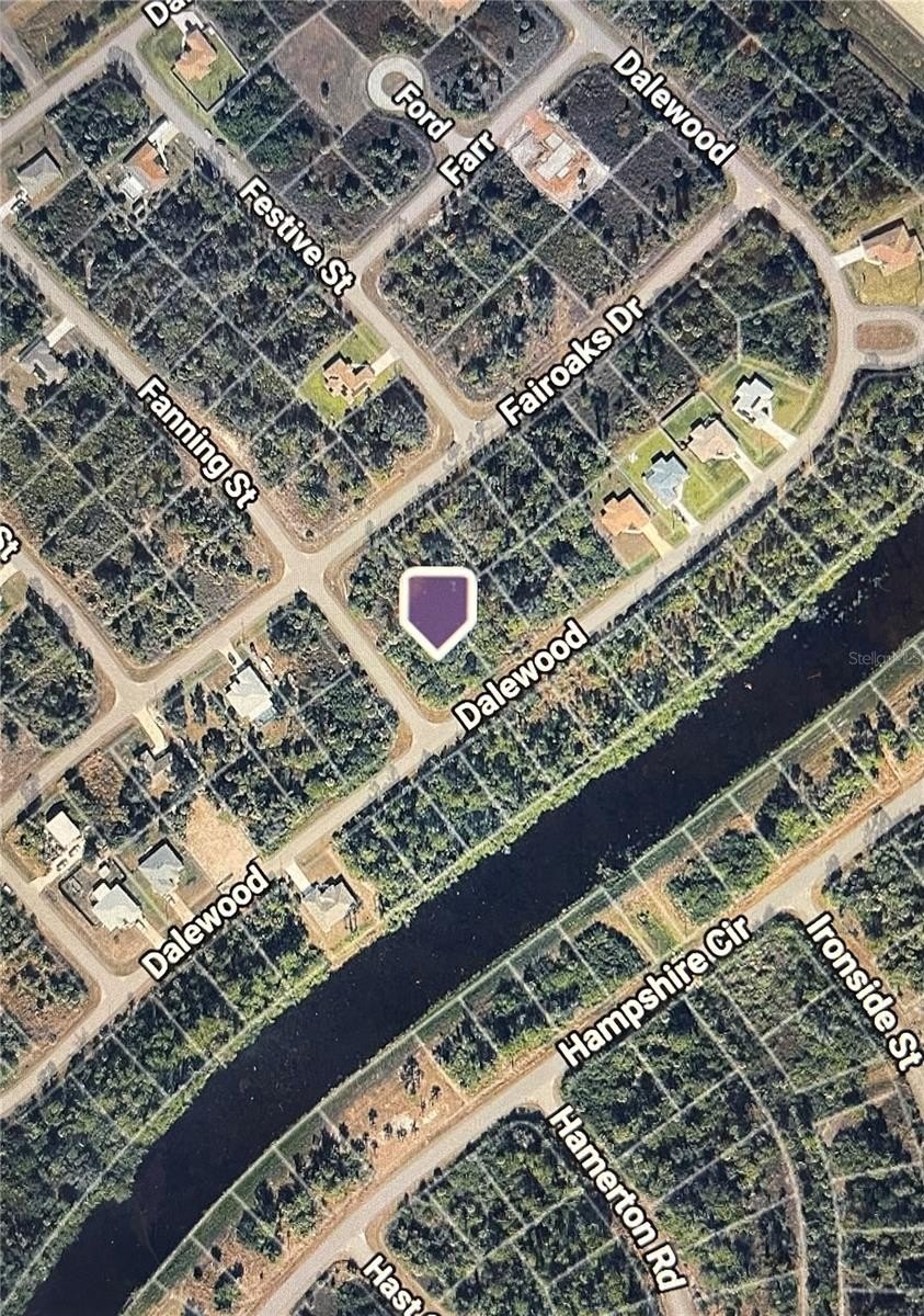 Spacious Corner Lot in North Port