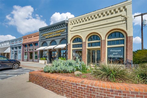 Historic Retail Storefront with Balcony