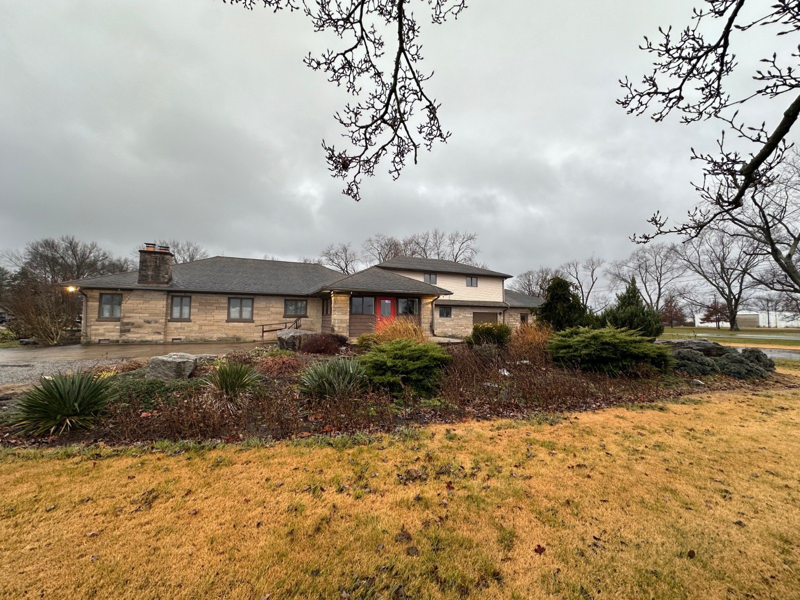 Carmi Commercial Building For Sale