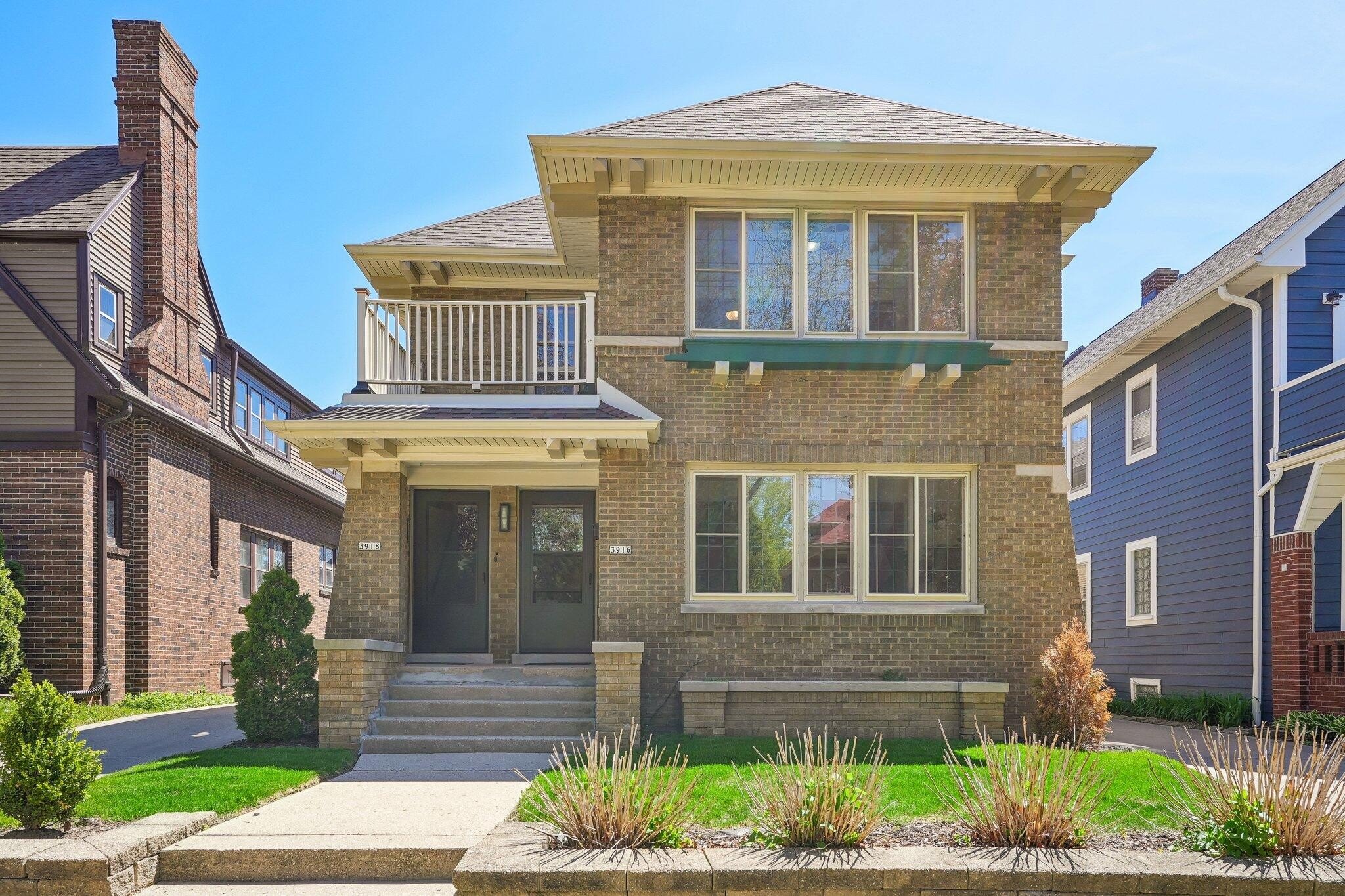 Shorewood Duplex Near Lake