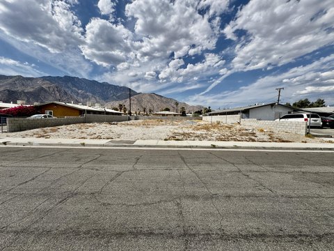 Land, Palm Springs, CA