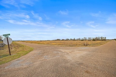 Prime Location Near Round Top