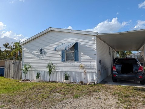 Short-Term Rental Property with Three Bedrooms