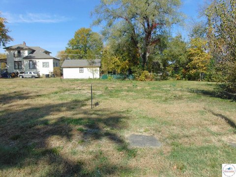 LAND, No Home, Clinton, MO