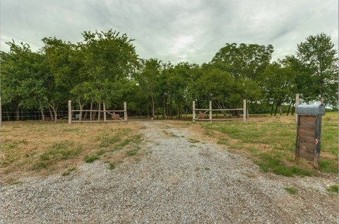 Land, Wolfe City, TX
