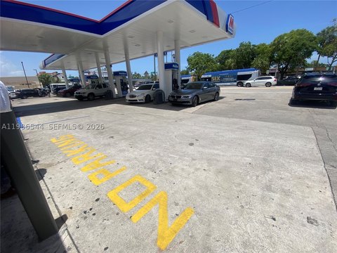 High-Volume Gas Station with Car Wash
