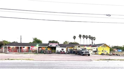 Commercial Corner Opportunity in Donna