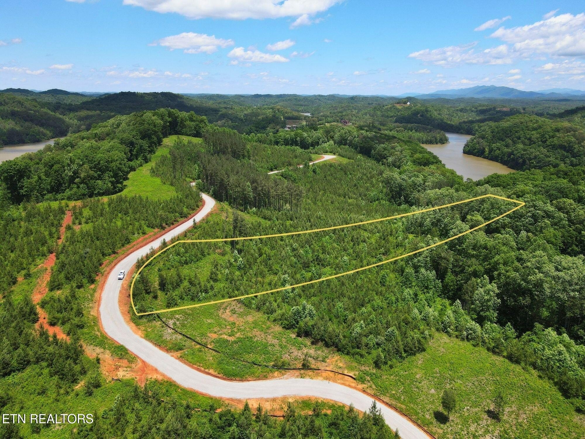 Lakefront Lot in Vonore, TN
