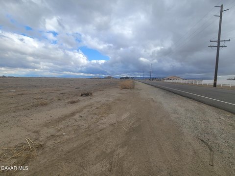 Land in West Lancaster