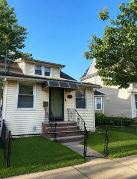 Duplex With Full Basement