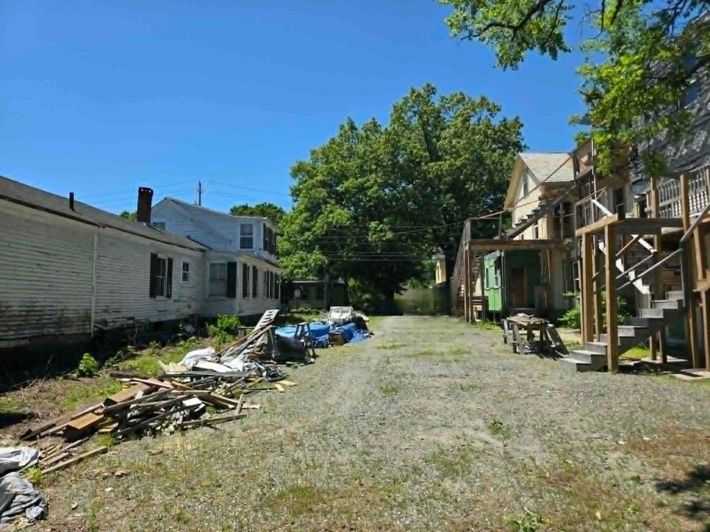 Picture 4