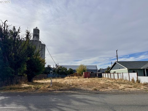 Vacant Lot in Goldendale, WA