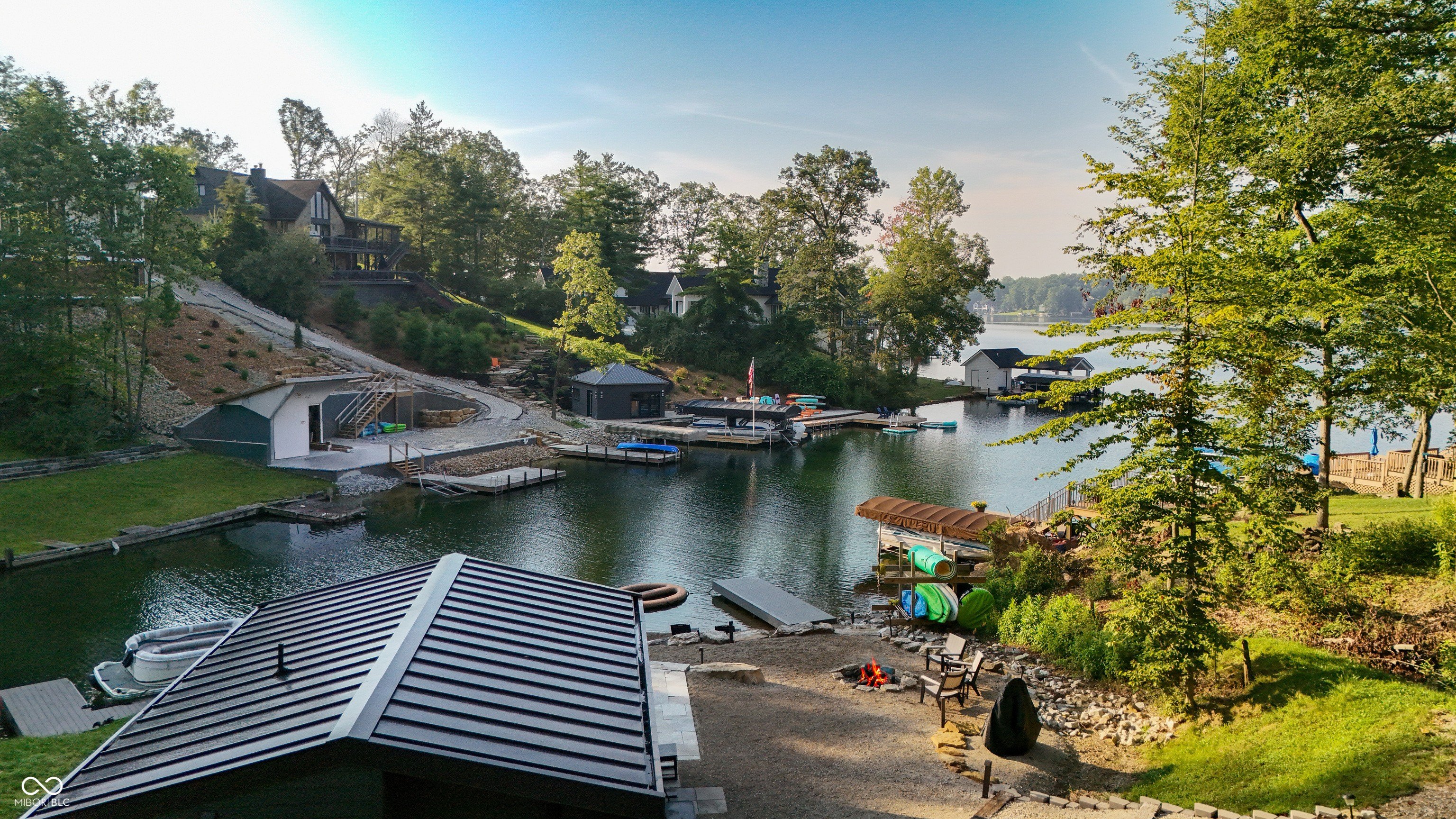 Grandview Lake Getaway with Boathouse