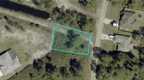 Vacant Lot in Lehigh Acres