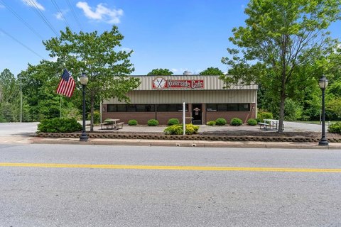 Restaurant Building with Commercial Kitchen