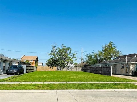 Residential Lot in Chalmette, LA