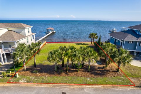 Sound Front Lot in Gulf Breeze